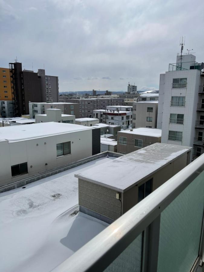 Ferienwohnung ようこそ札幌へ! 大通公園まで地下鉄10分 定員6名 Firetv完備 1階はセコマ Exterior foto